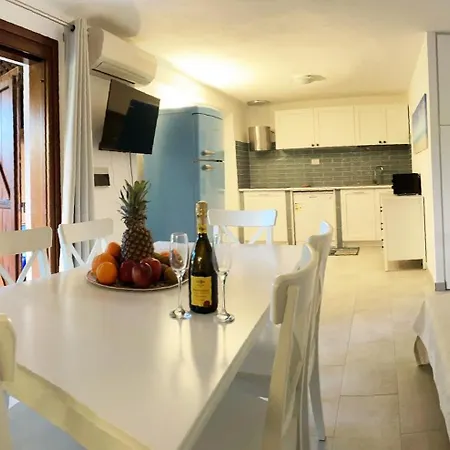 Ampio Trilocale Sul Golfo Di Casa de Férias