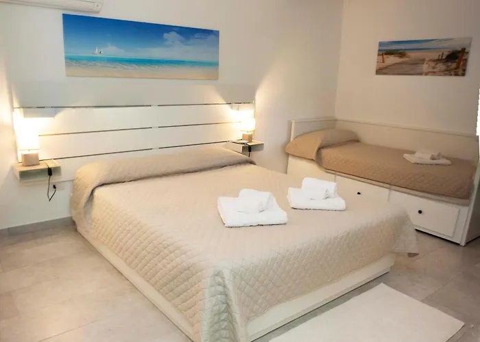 Ampio Trilocale Sul Golfo Di 度假居 马里内拉