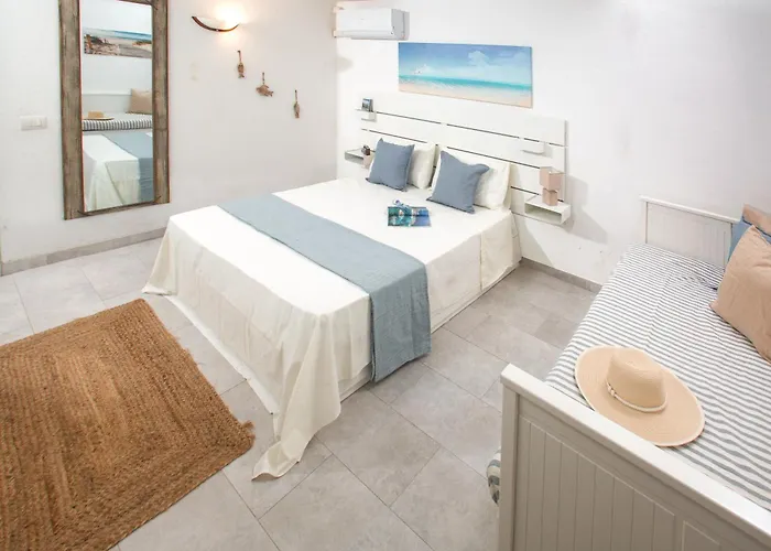 Ampio Trilocale Sul Golfo Di 度假居 马里内拉